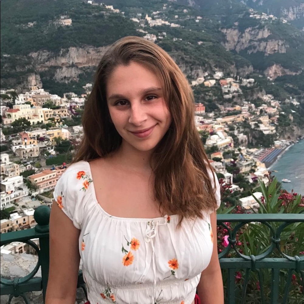 Meet your Posher, Lily